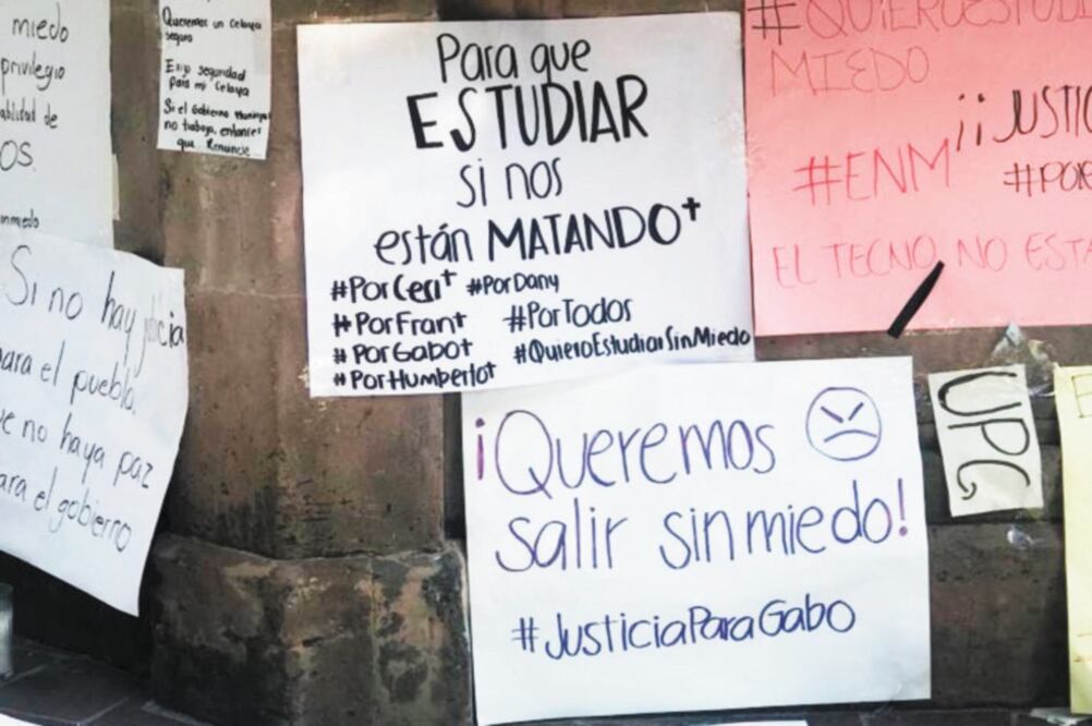 Estudiantes de diversas instituciones de los niveles preparatoria y superior mantienen una protesta en demanda de “Justicia para Gabo”. Foto/ESPECIAL