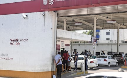 Cierra el primer semestre de verificación vehicular; hoy último día para placas con engomado azul