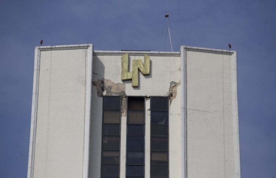 Iniciarán estudio para la rehabilitación de “El Moro”, edificio de la Lotería Nacional