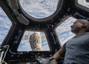 En su arribo a la Tierra, astronauta de la NASA tendrá que entregar cápsula rusa