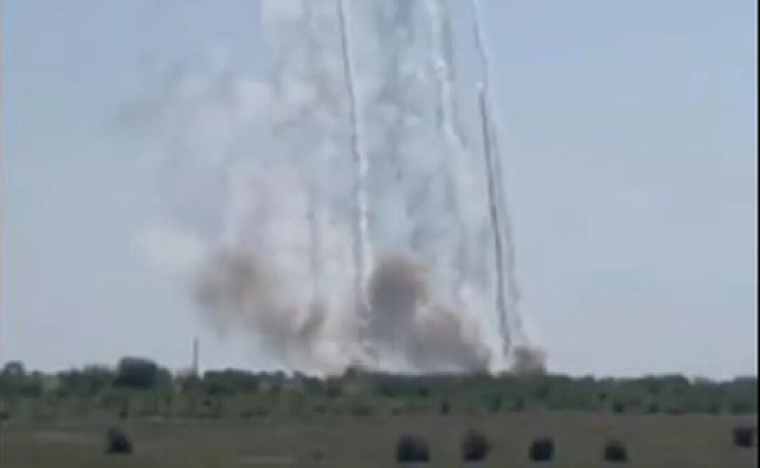 Ucrania difunde imágenes de sus lanzacohetes HIMARS en plena acción. Foto: Tomada del video
