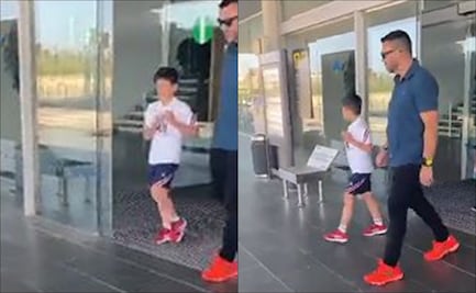 Hijo de Messi tapa el escudo del PSG de su jersey a su llegada a Barcelona