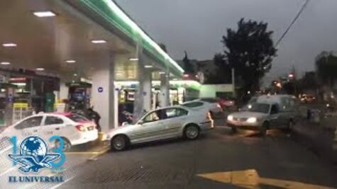 Reabastecen algunas estaciones en CDMX y se forman largas filas de automovilistas 