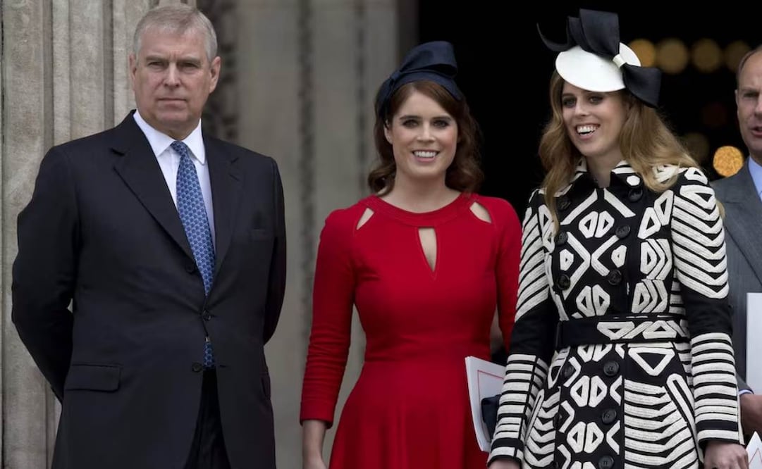 El príncipe británico Andrés con sus hijas, las princesas Eugenia de York y Beatriz de York, el 10 de junio de 2016. Foto: AFP