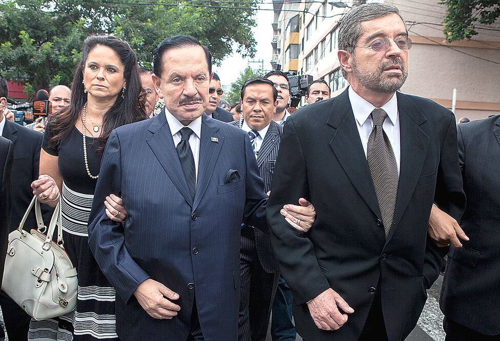 La clase política expresa condolencias en las redes sociales