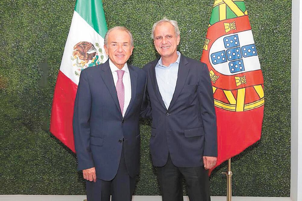 El gobernador Juan Manuel Carreras López (izq.) y el embajador de Portugal en México, Jorge Roza de Oliveira, encabezaron la alianza empresarial.