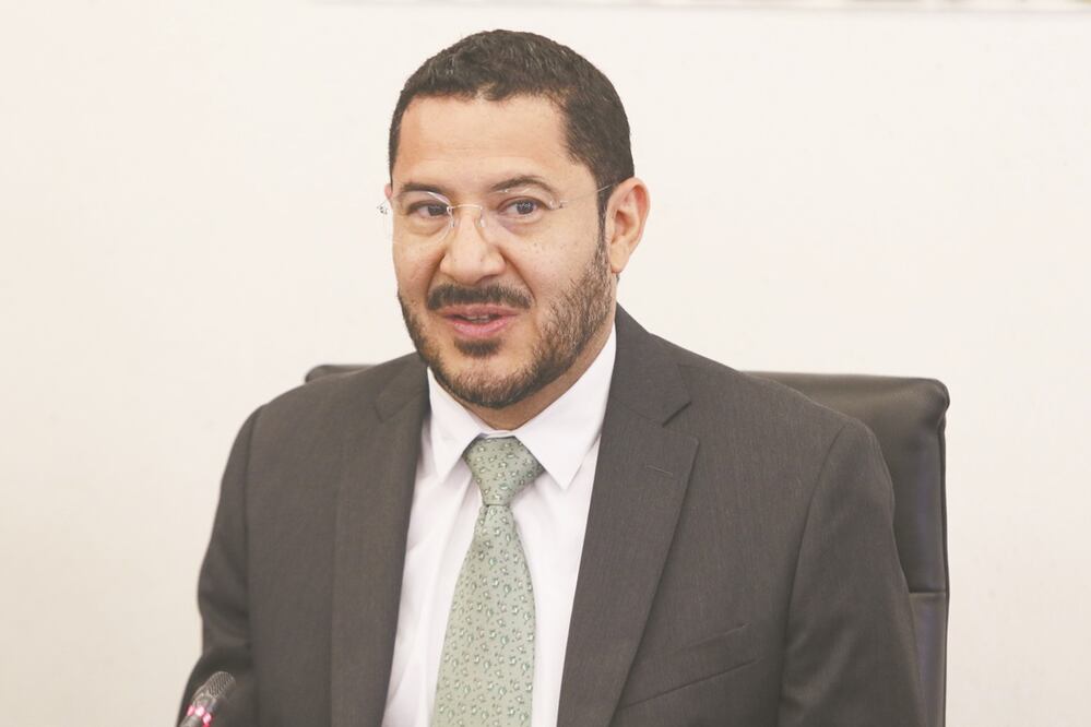 Martí Batres dijo que la subcontratación sólo debe realizarse en los trabajos especializados que son ajenos a la materia principal de la empresa. Foto: ARCHIVO EL UNIVERSAL