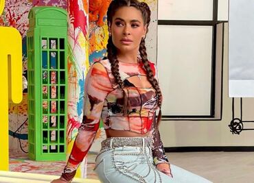 Galilea Montijo impacta en minivestido y medias de encaje