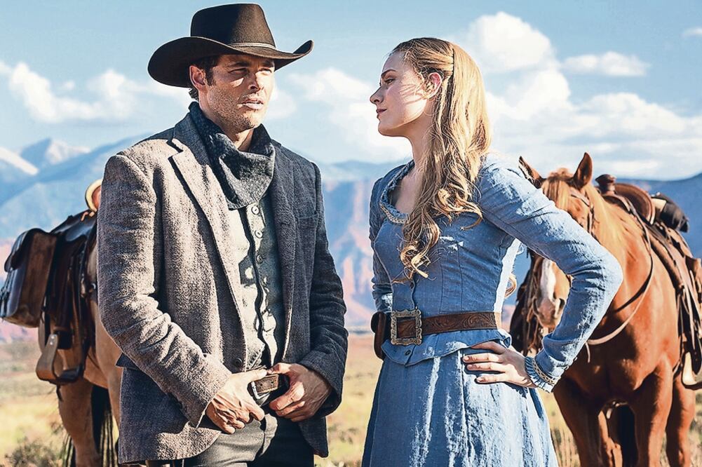 Se plantea un parque futurista donde el viejo oeste se recrea y sus personajes son androides que pasan como humanos (CORTESÍA HBO)