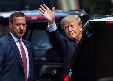 Trump viaja a frontera con México para reclamar por política migratoria de Biden