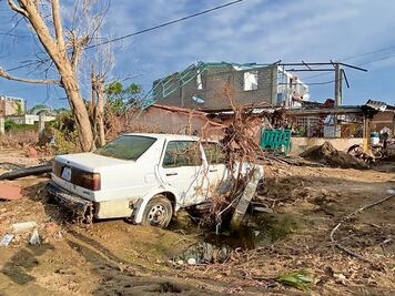 Corrieron de casa en casa para esquivar los embates