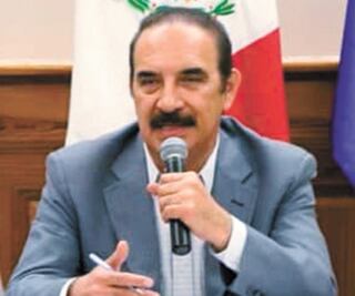 Pide secretario de Salud de NL a López-Gatell recomendar a AMLO usar cubrebocas