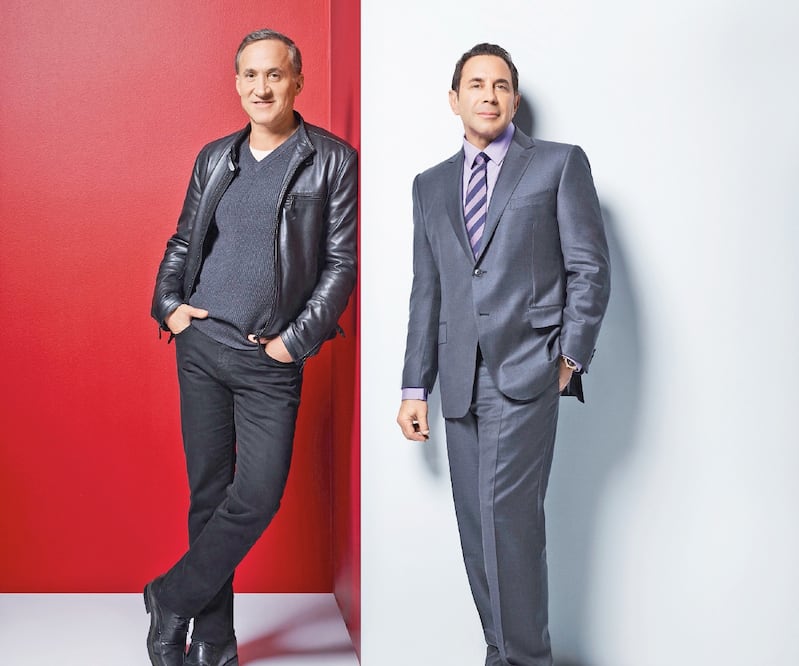 Los médicos Paul Nassif y Terry Dubrow protagonizan el programa del canal. E! Entertainment sobre cirugías estéticas. E! ENTERTAINMENT