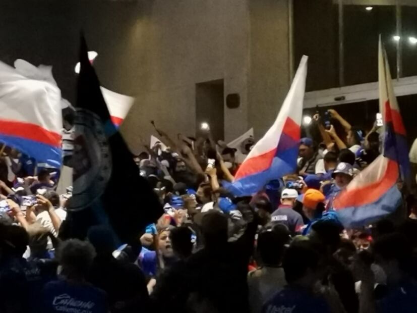 Así se vivió la serenata a Cruz Azul previo a la semifinal de vuelta