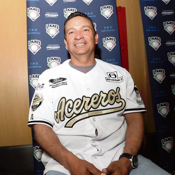 Pedro Meré, de los Acereros, considera que aunque el beisbol ayuda al desarrollo de los niños, a los 11 “están verdes”. LUIS CORTÉS. EL UNIVERSAL