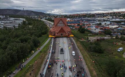 VIDEO: Trasladan histórica iglesia en Suecia para evitar que se hunda por mina de hierro más grande del mundo