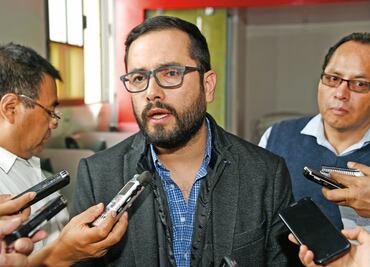 Víctor Romo pone denuncia contra Xóchitl Gálvez por daño moral