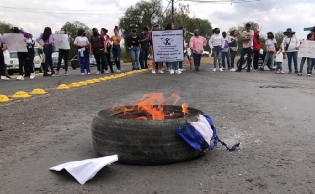 "No más bullying" Bloquean acceso a Teotihuacán por muerte de Norma Lizbeth tras pelea con una compañera