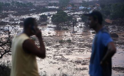 Rescatan a 500 personas tras rotura de presa minera en Brasil