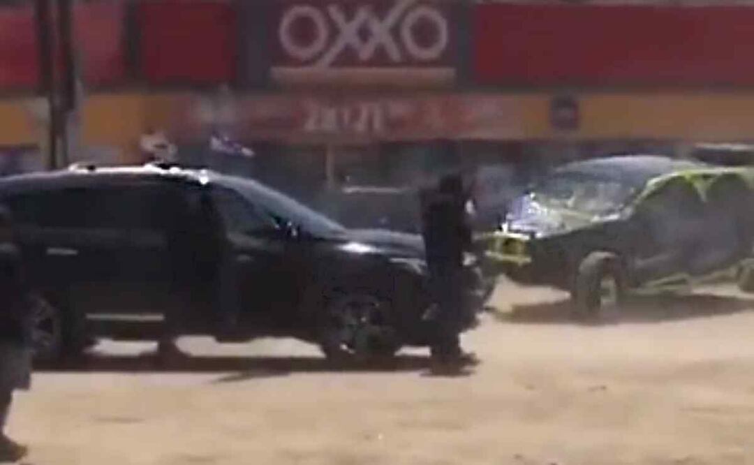 Captan a grupo armado disparando contra participantes en carrera de autos todo terreno Foto: Especial