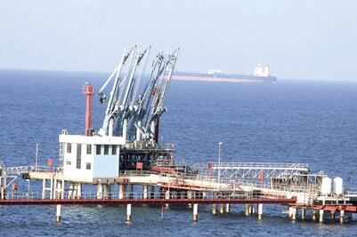 SCT prevé inversiones de 7 mil mdd para puertos petroleros