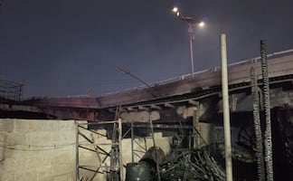 Tras incendio de recicladora, cierran la Autopista Siervo de la Nación; suspenden servicio en la Línea 2 del Mexibús