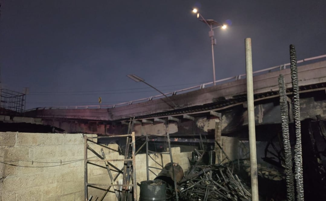 Personal de la subdirección de Análisis de Riesgos de Protección Civil realizó un recorrido de valoración sobre la Autopista Siervo de la Nación. Foto: Especial