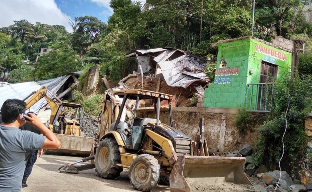 Las familias pudieron evacuar los inmuebles por sus propios medios y buscaron refugio. (Foto: Secretaría de Protección Civil en Chiapas)