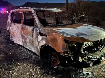 Madres Buscadoras de Sonora encuentran vehículos calcinados en el desierto de Altar; denuncian posibles vínculos con desapariciones forzadas