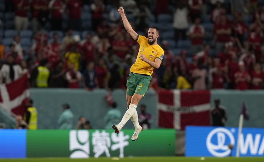 Milos Degenek festejando el triunfo australiano / Foto: AP
