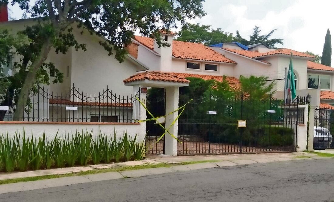 La casa de Ana María, ubicada en Condado de Sayavedra, municipio de Atizapán de Zaragoza, permanece con sellos de la fiscalía mexiquense, luego de que la joven fue asesinada el 12 de septiembre. Foto: Especial