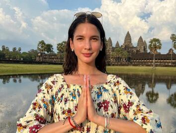 Ary, novia de Luisito Comunica, no cierra su jumper y su look encanta