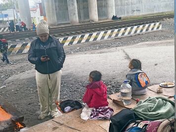 Esperan migrantes llegar a Estados Unidos para Navidad