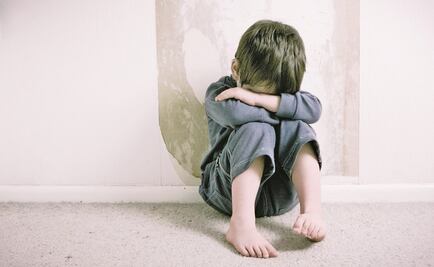 Madre en EU acepta que mató a su bebé por mojar la cama