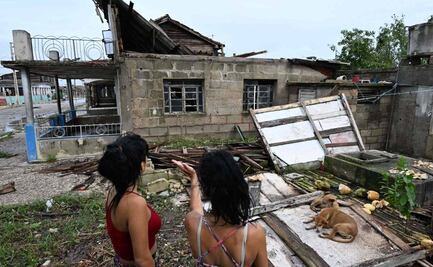 Huracán Rafael deja más de 461 derrumbes en La Habana; miles de evacuados y cortes de electricidad