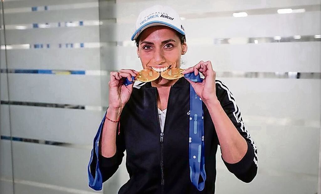 NURIA DIOSDADO, REINA CENTROAMERICANA