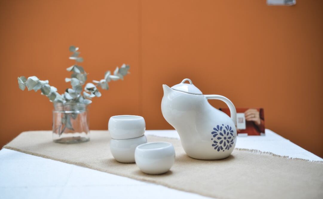 Juego de té inspirado en el amor maternal. Foto: Cortesía Arte Mexicano de Diseño