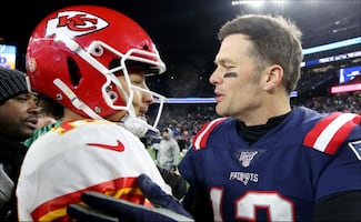 Tom Brady aconseja fuerza mental a Patrick Mahomes para una exitosa recuperación
