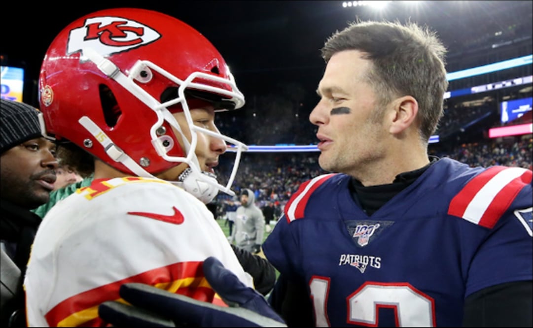 Tom Brady le da un consejo a Patrick Mahomes / Foto: Especiales