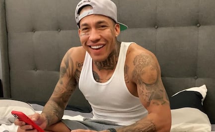 Entre altares, música y hasta riñas, fans de Lefty le dan el último adiós al rapero