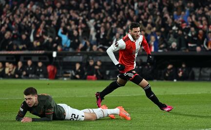 Santiago Giménez superó un récord goleador de Javier Hernández y Raúl Jiménez en Europa