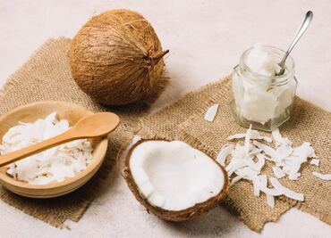 Aceite de coco, el secreto definitivo para fortalecer uñas quebradizas