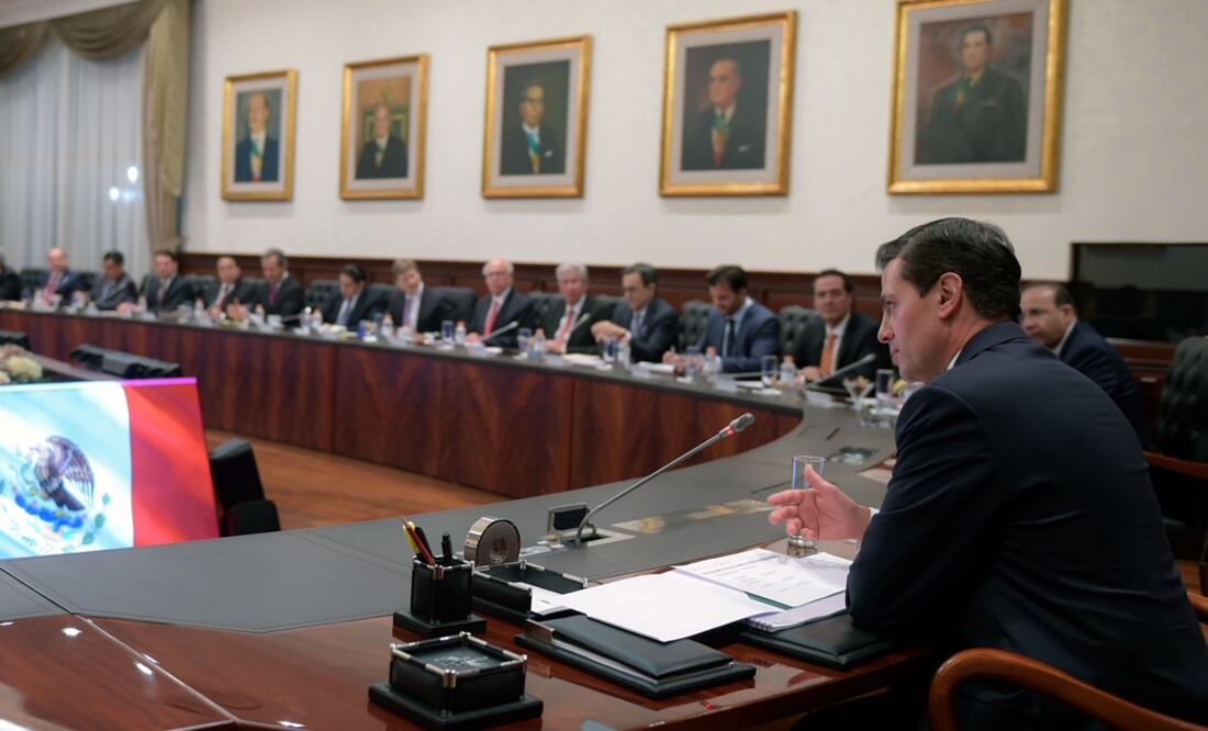 Peña Nieto reúne a su gabinete en Los Pinos