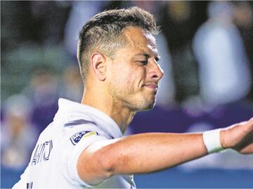 Chicharito Hernández y su increíble caída en el mercado de fichajes