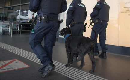 Detienen a austriaco que llevaba un cadáver como pasajero; quería repatriar el cuerpo evitando trámites