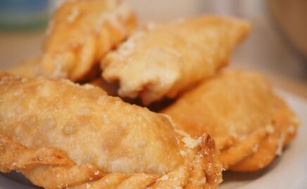 La forma más sencilla de hacer unas clásicas empanadas de jamón y queso