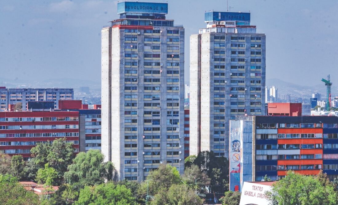De acuerdo con los primeros estudios realizados por el Gobierno capitalino, el edificio 5 de febrero tiene daños menores.
ARCHIVO EL UNIVERSAL