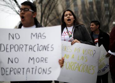 Crece repudio demócrata a redadas migratorias de Obama