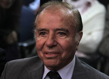 Expresidente argentino Carlos Menem en coma inducido tras sufrir un fallo renal