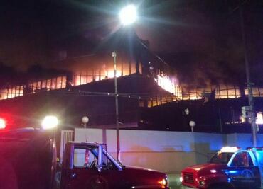 Incendio consume bodega en Azcapotzalco